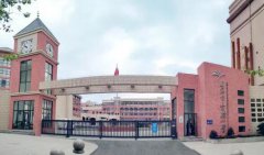 大胆创新勇于追求的精神在新时代里谱写云岩教育的新篇章